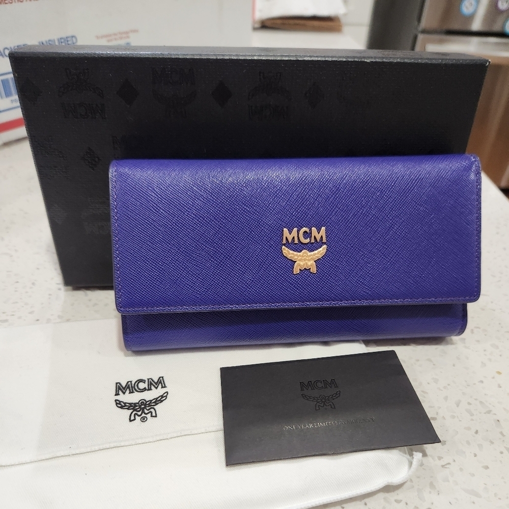 🔹️ MCM🔹️ LONG Saffiano Leather purple TRIFLOD WALLET (FULL INCLUSION ) ✨️💜